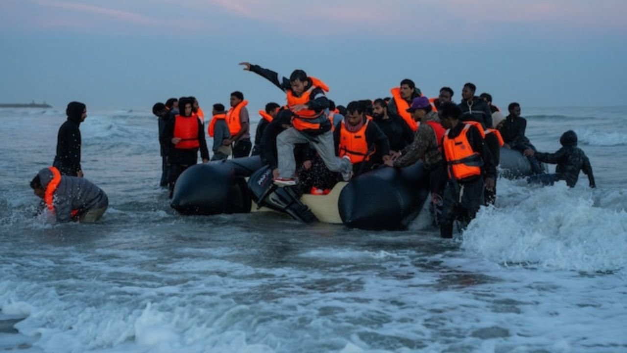 Migrant Dinghy Carrying Around 60 People Intercepted After 33 Hours at Sea